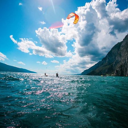 "La Locanda" Campione Del Garda Vandrarhem Exteriör bild