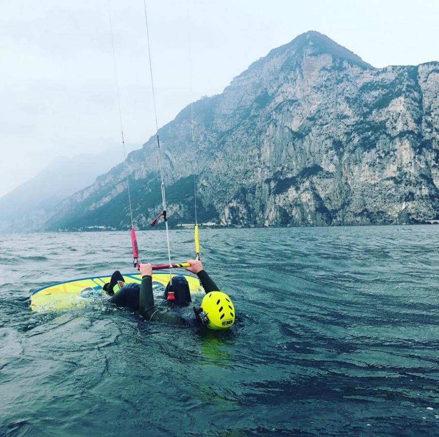 "La Locanda" Campione Del Garda Vandrarhem Exteriör bild